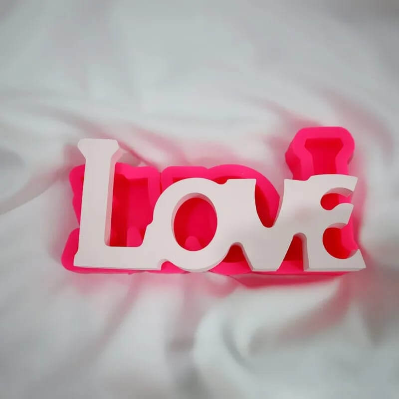Molde de silicona con diseño LOVE para uso en resina, chocolate, vela, jabón, pastelería.