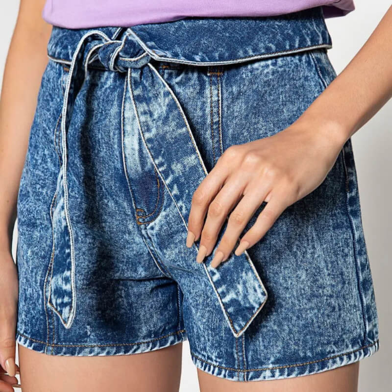 Short Jean - Tiro Alto con Pretina al Doblar