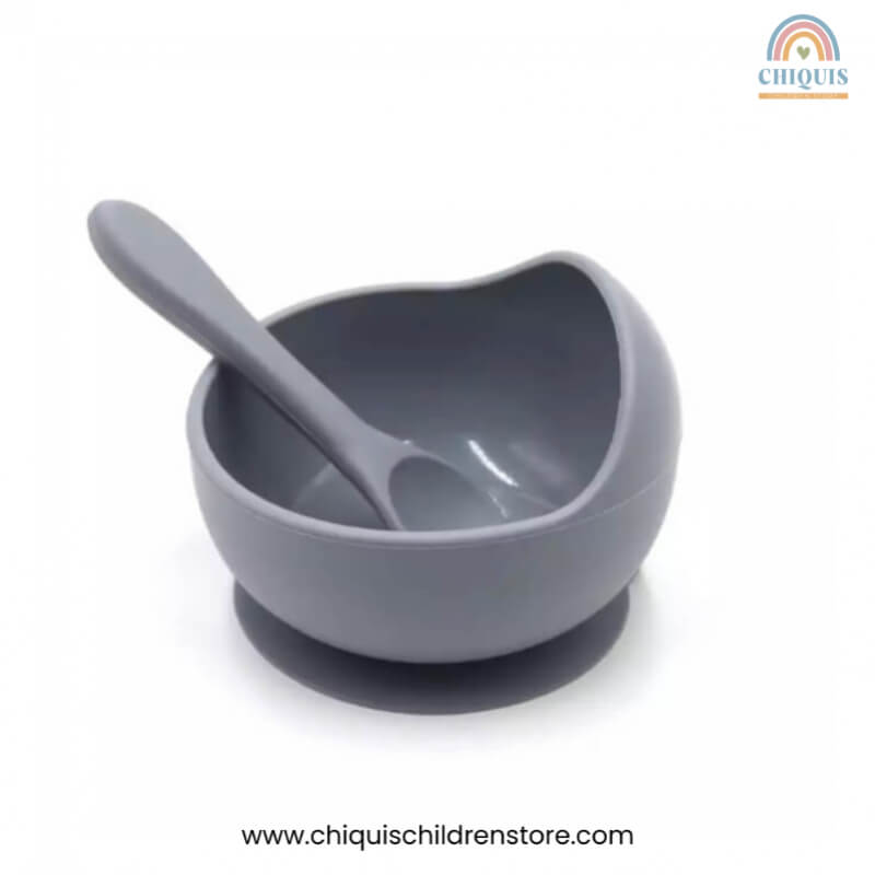 Set de Alimentación de Silicona para Bebé - Tazón Antiderrame y Cuchara, Libre de BPA, Color Gris | Chiquis Children Store