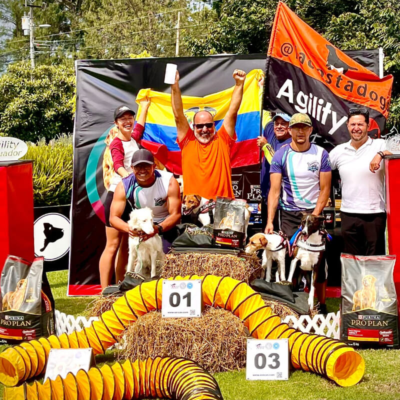 Clases de Agility (agilidad) para Perros en Samborondón y Vía a la Costa