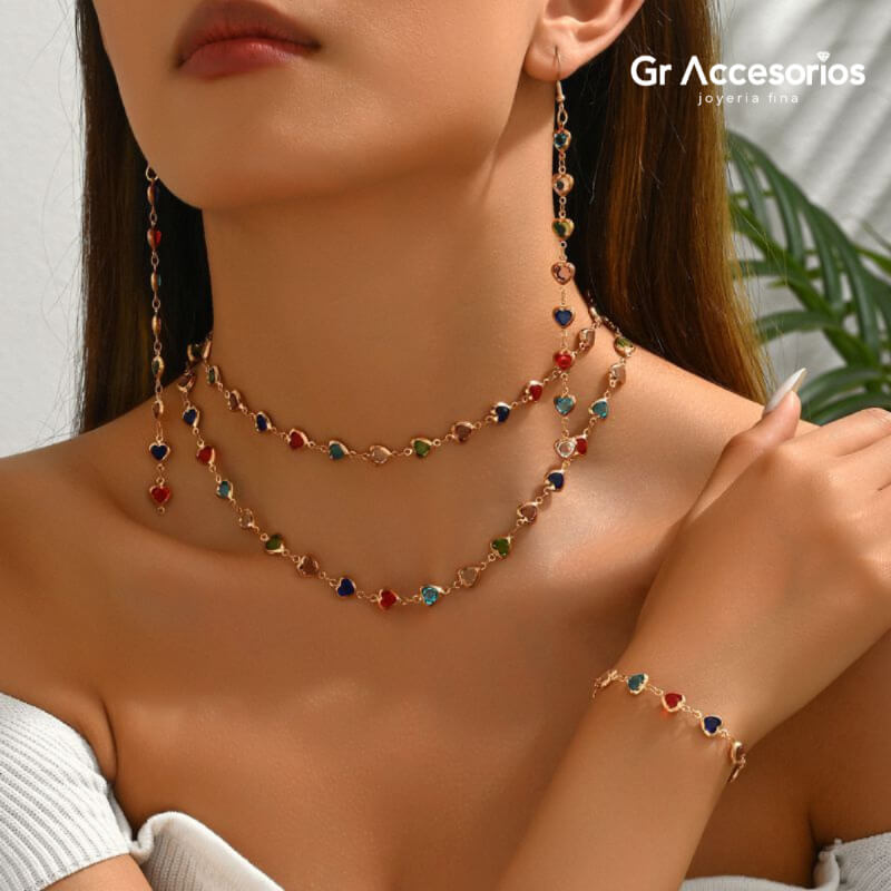 Set de Collar, Pulsera y Aretes de Corazón en Acero Inoxidable - Elegancia y Versatilidad en Dorado o Plateado