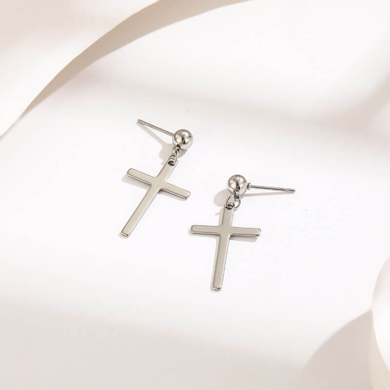 ARETES CRUZ