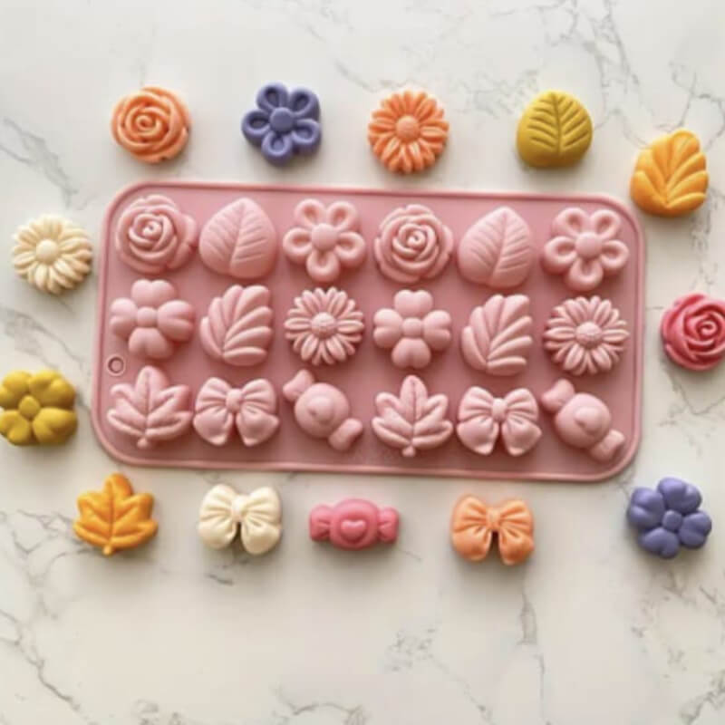 Molde silicona de varios diseños de flores y hojas para uso de resina, porcelana fría, chocolate, velas.
