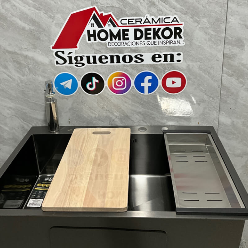 Fregadero de un pozo con 4 orificios