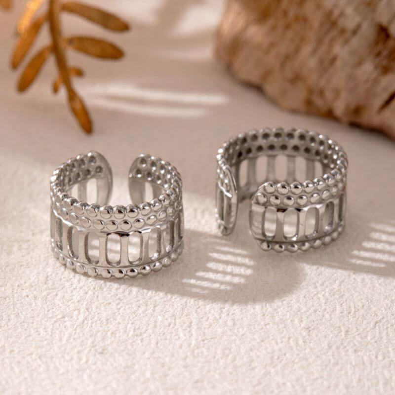 EAR CUFF
