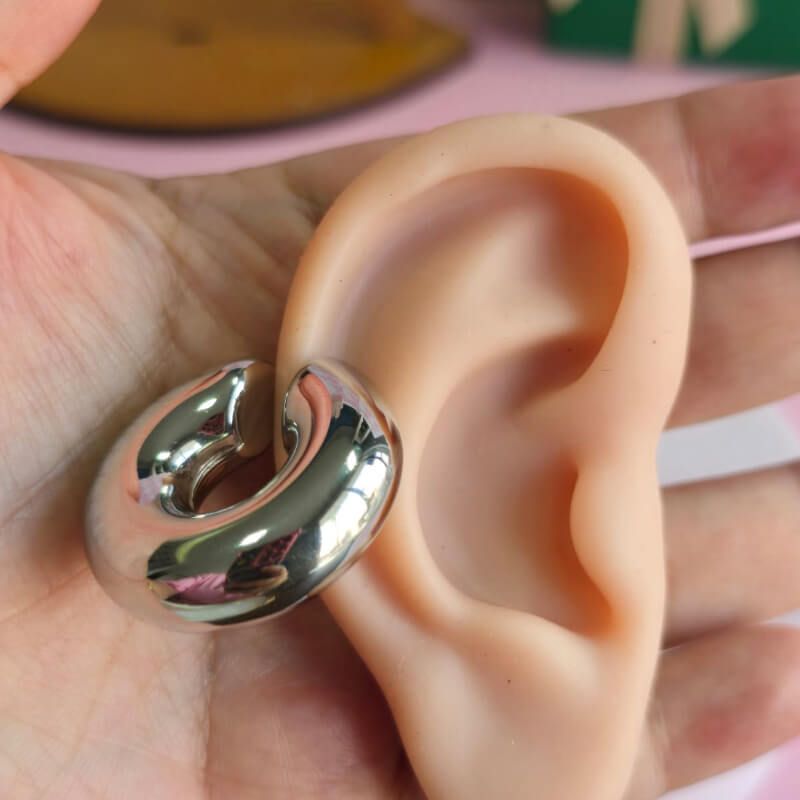 EAR CUFF
