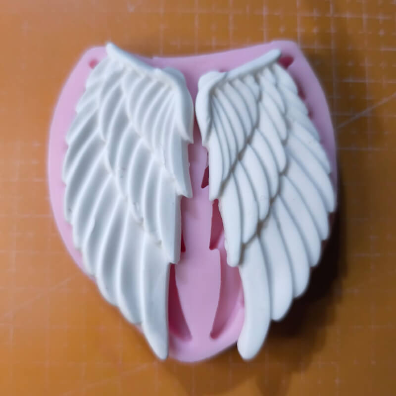 Molde de silicona con diseño de alas de angel, para uso en Velas, Jabones, yeso, chocolate, resina, chocolate.