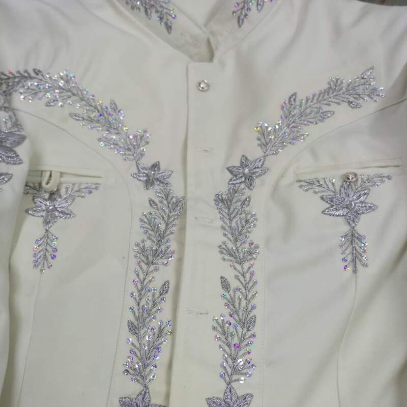 Camisa Charra con Bordado a Mano | Arte Textil Mexicano en Cada Puntada