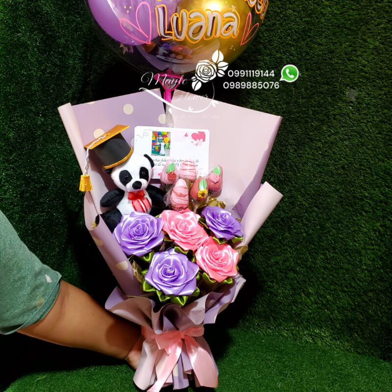 Arreglo Eterno, fresas con Peluche de Graduacion
