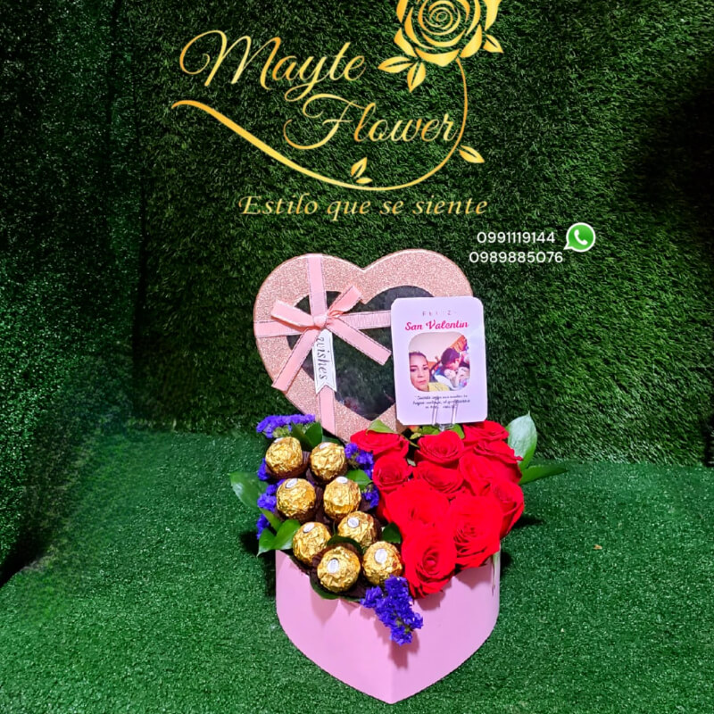 Corazon Pequeño con Rosas y Ferrero Rocher