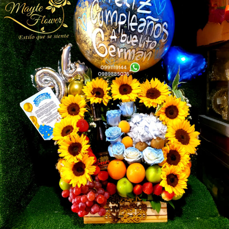 Arreglo Cumpleaños con Frutas y Vino Parra