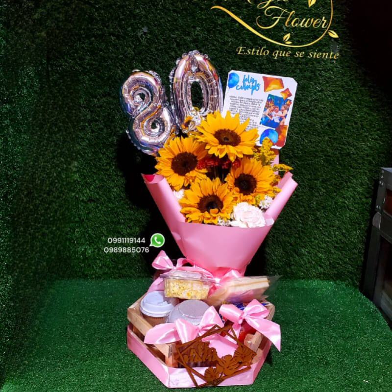 Desayuno Personalizado con Girasoles y Globo EN NÚMEROS