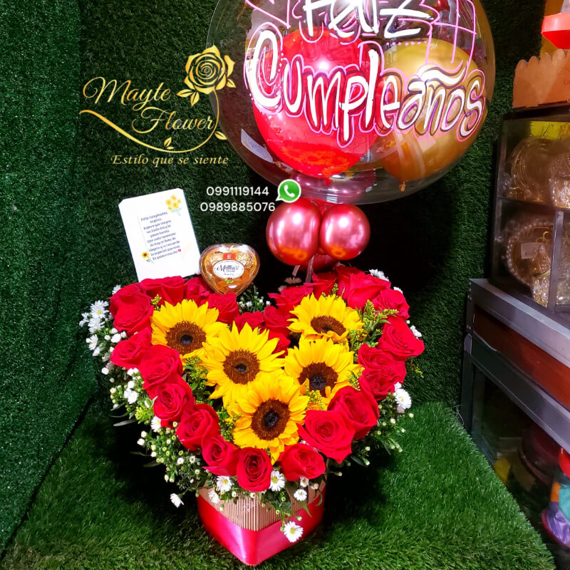 Corazon con Rosas y Girasoles