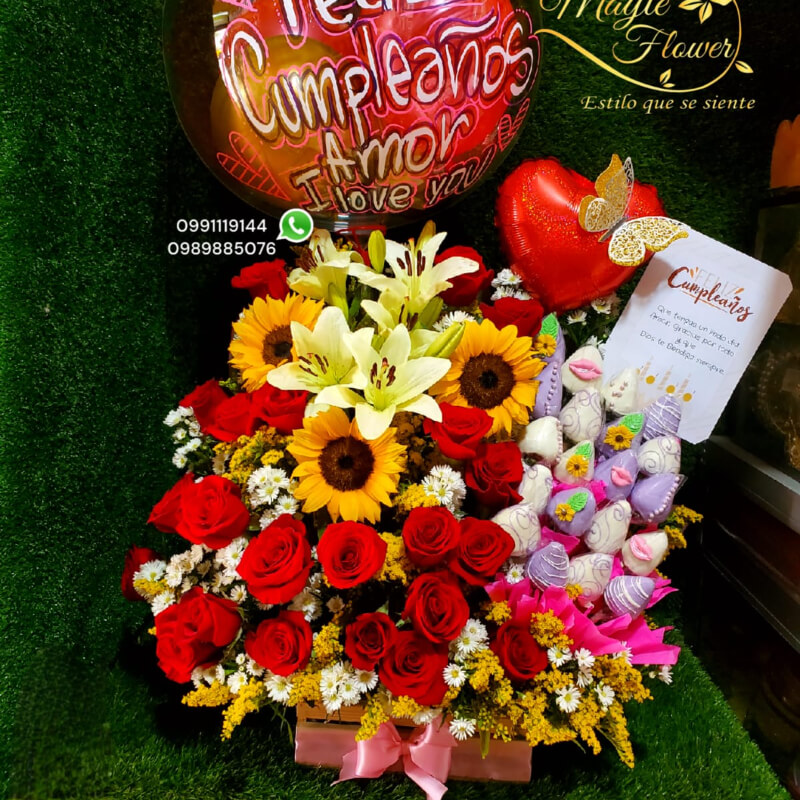 Arreglo Grande con Rosas y Fresas