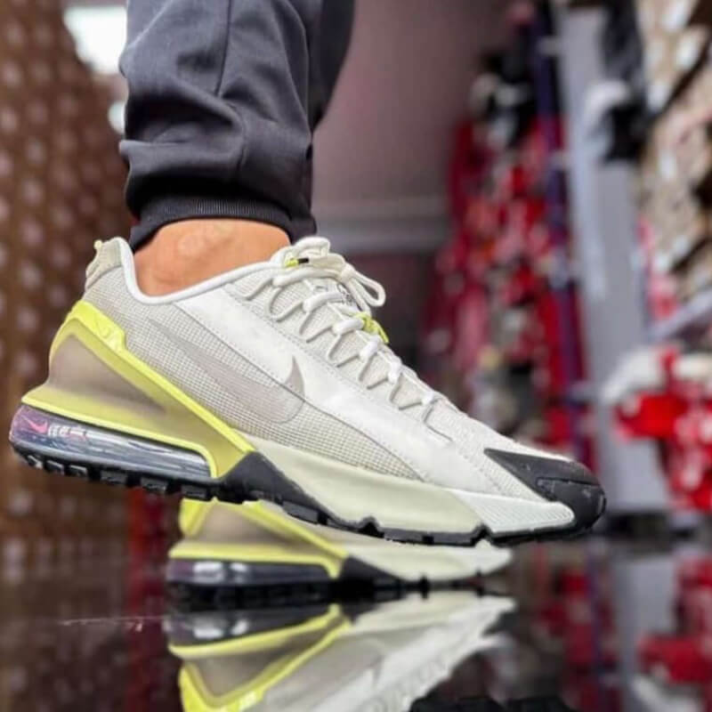 Nike Air Max Pulse Roam