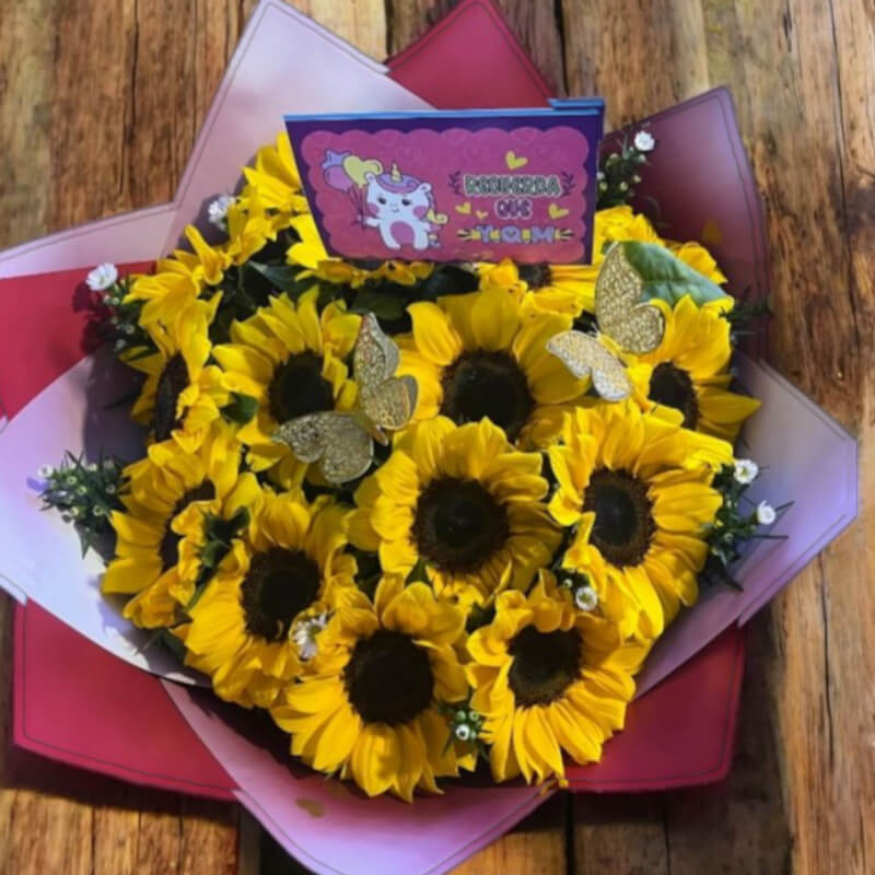 Ramo Encanto de Princesa: Girasoles y Alegría en Ibarra