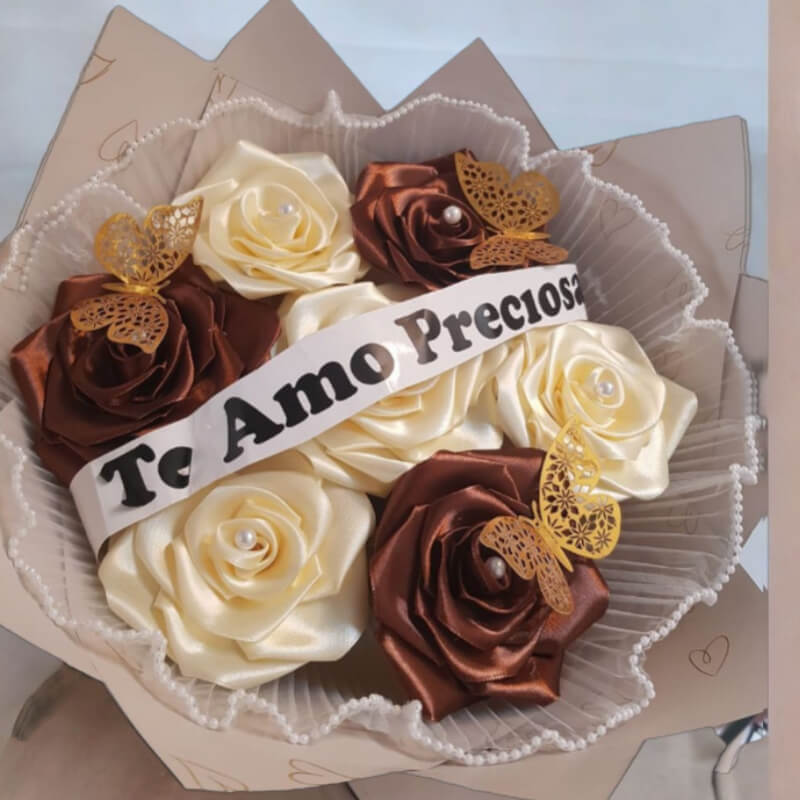 Eterno Amor: Rosas de Satén 'Te Amo Preciosa' en Ibarra