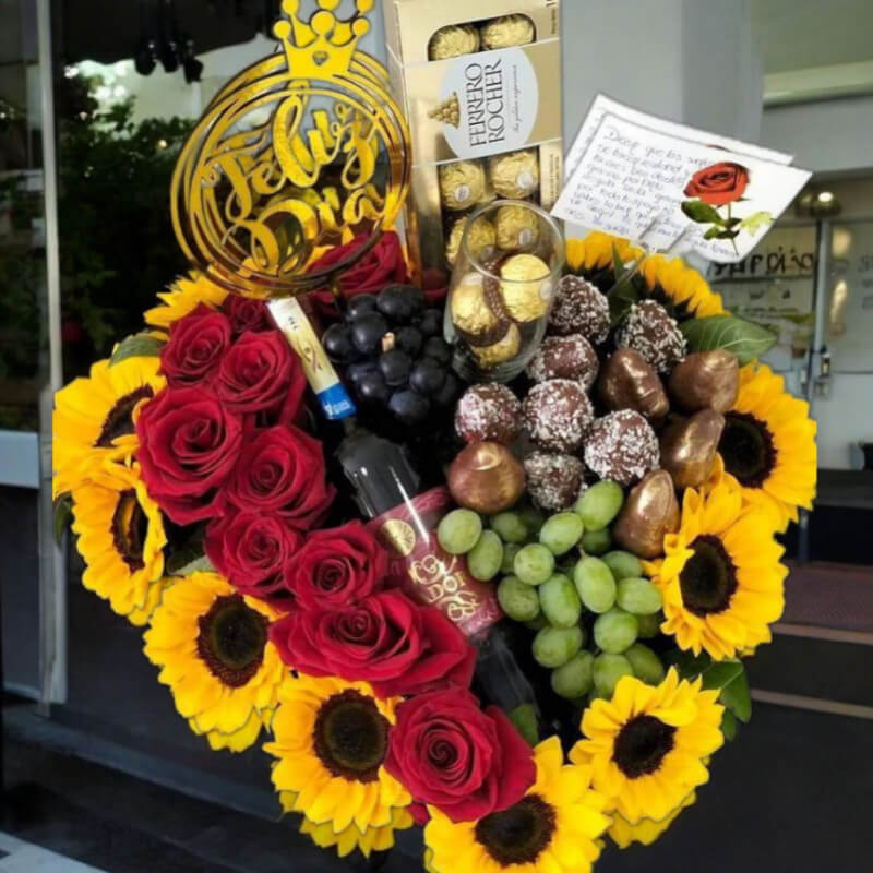 Cesta Feliz Día: Rosas, Girasoles y Delicias Gourmet en Ibarra