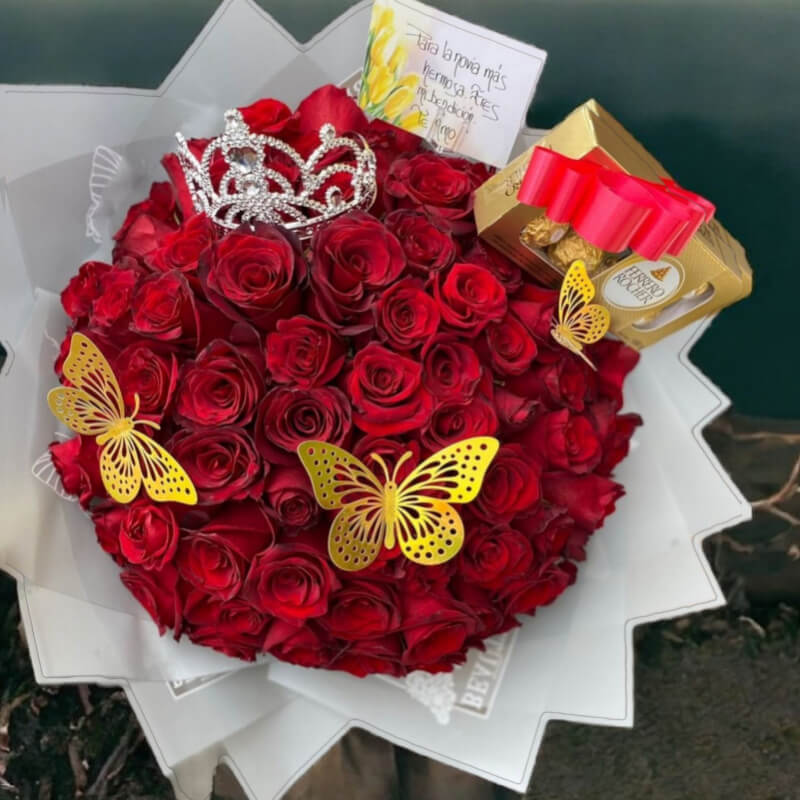 El Tesoro de la Reina: Rosas Rojas, Corona y Chocolates en Ibarra