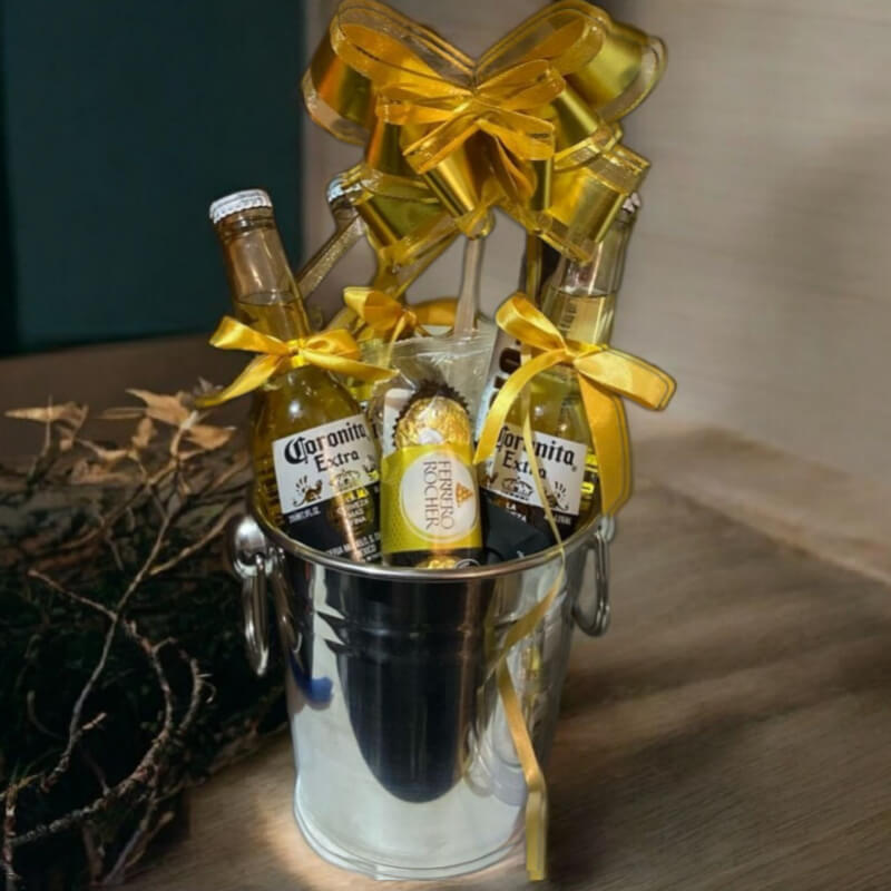 Balde Coronita y Ferrero: Brindis Perfecto en Ibarra