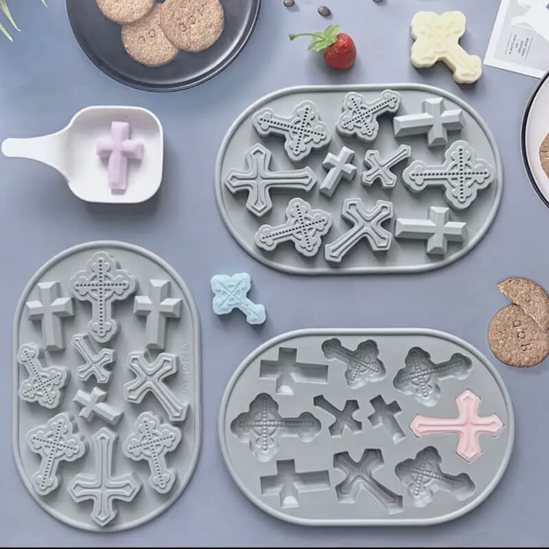 Molde de silicona con diseño de Varias cruces de distintos tamaños para uso en Velas, Jabones, resina, chocolate, fondant o yeso.