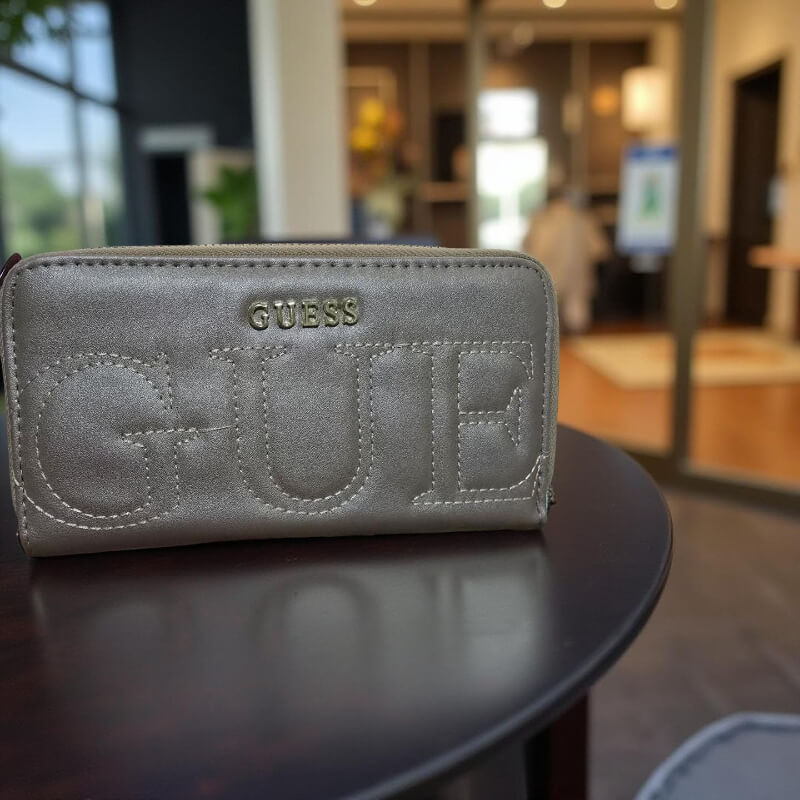 BILLETERA GUESS