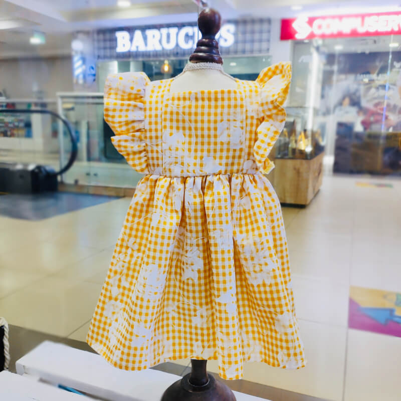 VESTIDO A CUADROS AMARILLO CON FLORES BLANCAS PARA PERRITAS Y GATITAS TALLAS XXXS/XXS