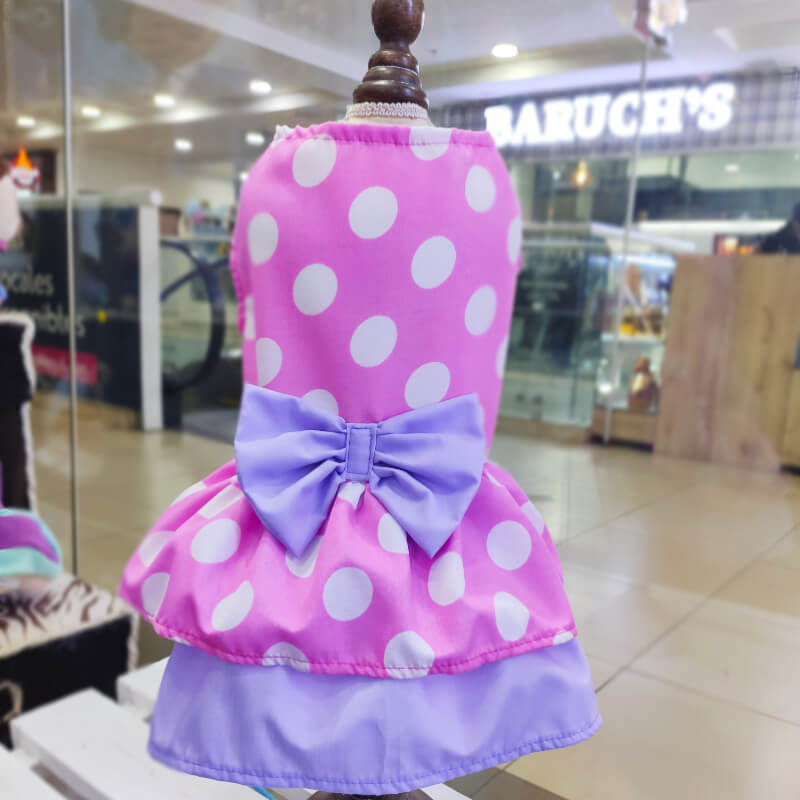 VESTIDO FUCSIA Y MORADO CON BOLAS BLANCAS Y LAZO MORADO PARA PERRITAS Y GATITAS TALLAS XXXS/XXS