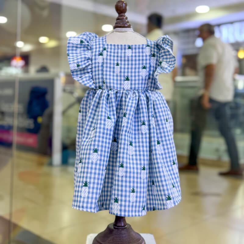 VESTIDO A CUADROS CELESTE CON PIÑAS TALLAS XS/S