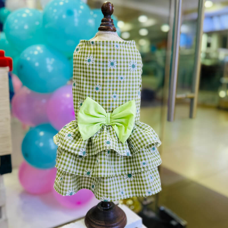 VESTIDO A CUADROS VERDE LIMÓN CON FLORES PARA PERRITOS Y GATITOS TALLAS XS/S