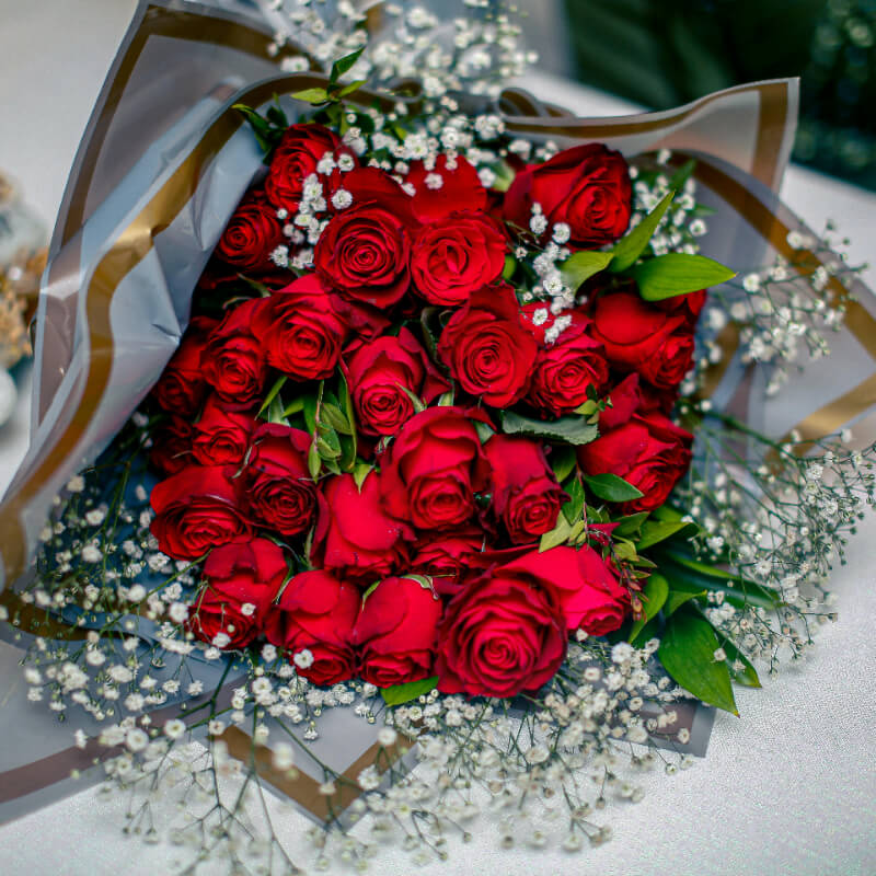 Red roses bouquet