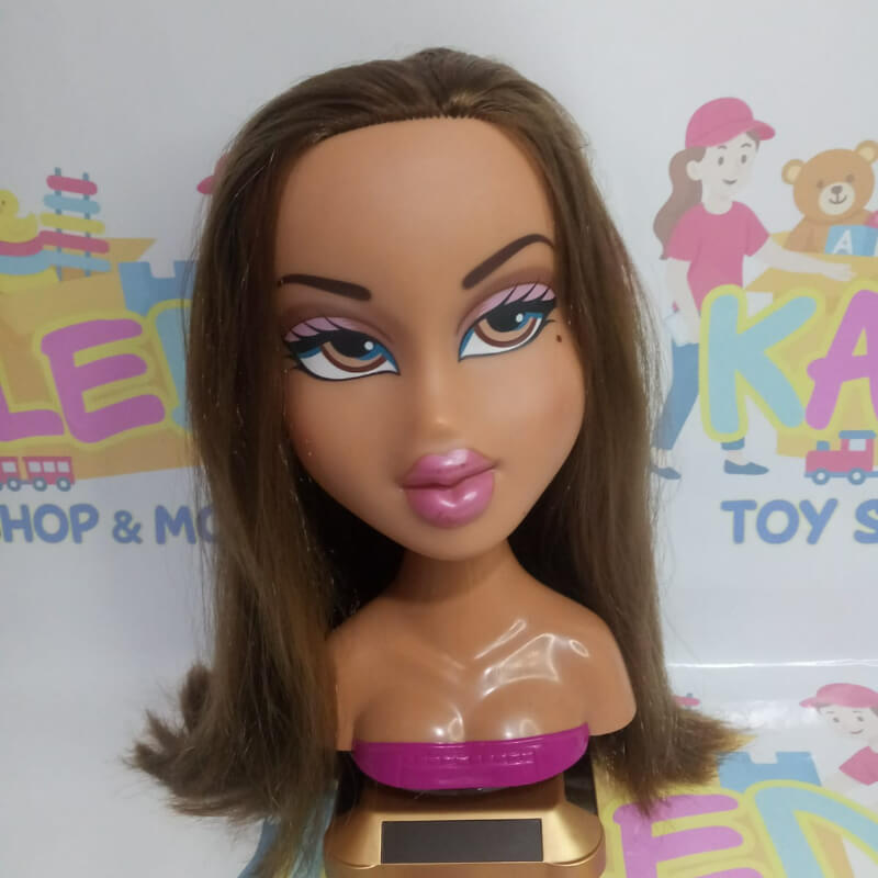 BRATZ STYLING HEAD – YASMIN (USADA EN BUEN ESTADO)