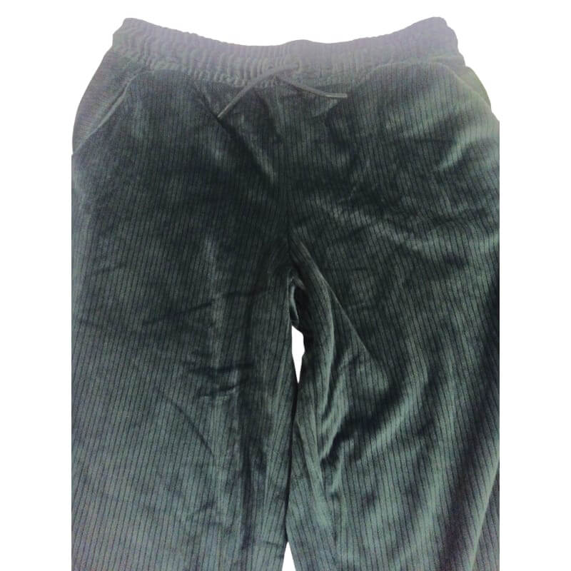Pantalón Verde Invierno: Estilo y Calidez