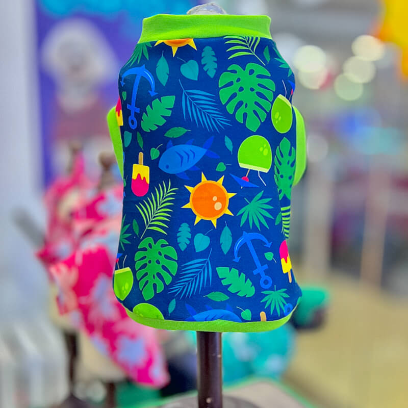 CAMISETA PLAYERA AZUL MARINO CON FILOS VERDES PARA GATITOS Y PERRITOS TALLA XS/S