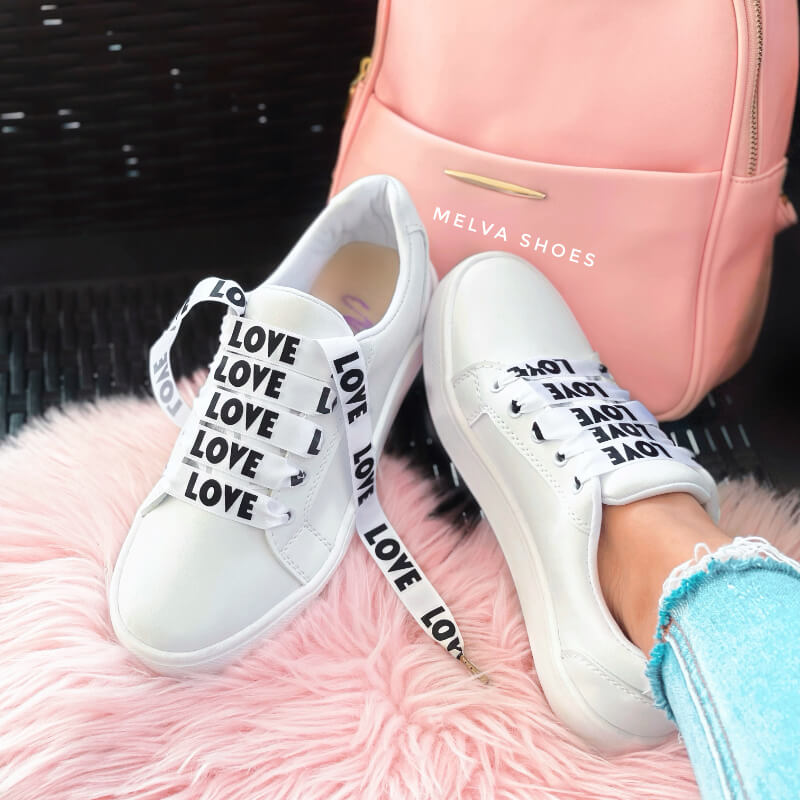 Sneacker Clásico Blancos LOVE Negro - Estilo Urbano y Comodidad