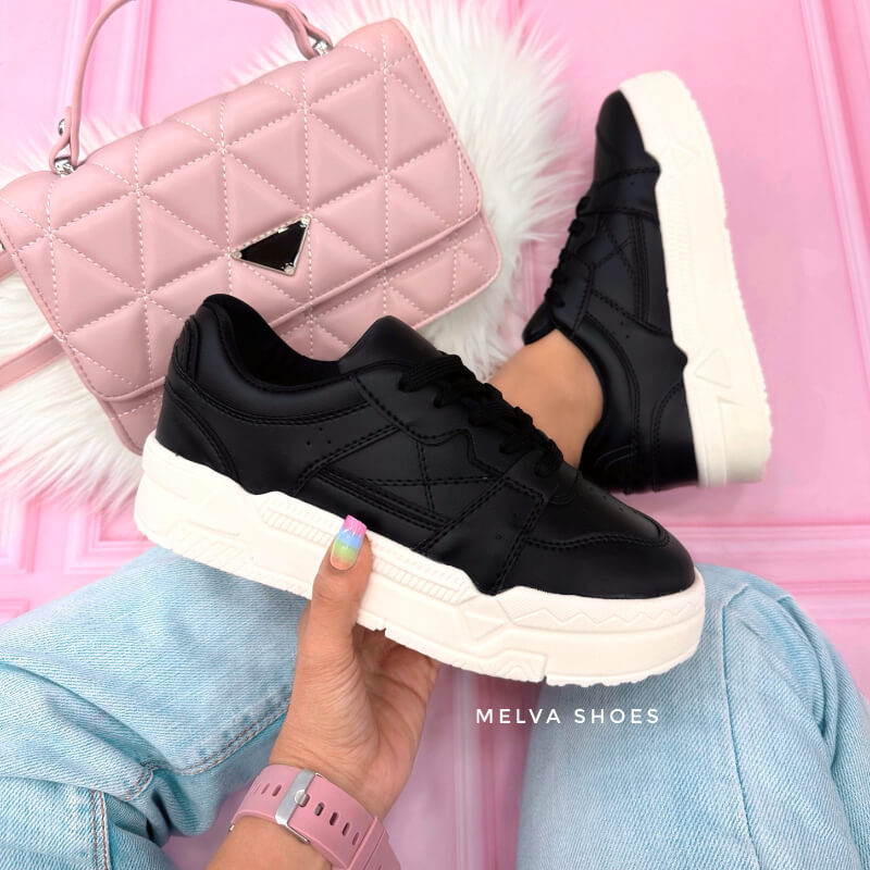 Sneakers Negros de Suela Baja – Estilo Urbano, Comodidad y Durabilidad