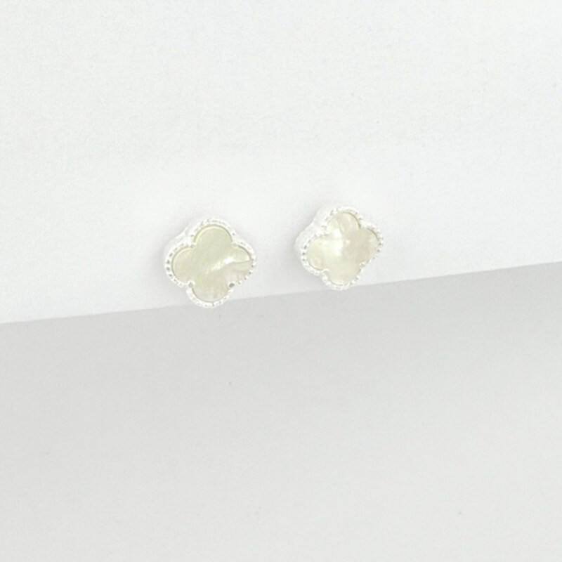 Topos de Plata Ley 925 Van Cleef Medianos con Nácar – Elegancia y Brillo