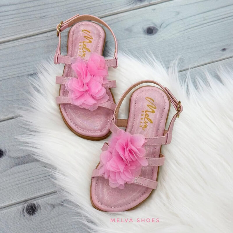 Sandalia Niña Rosada con Flores y Broche: Calzado Infantil Cómodo y Elegante