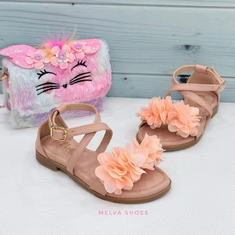 Sandalias Niña Nude con Flores Melón: Elegancia y Comodidad para Pies Pequeños