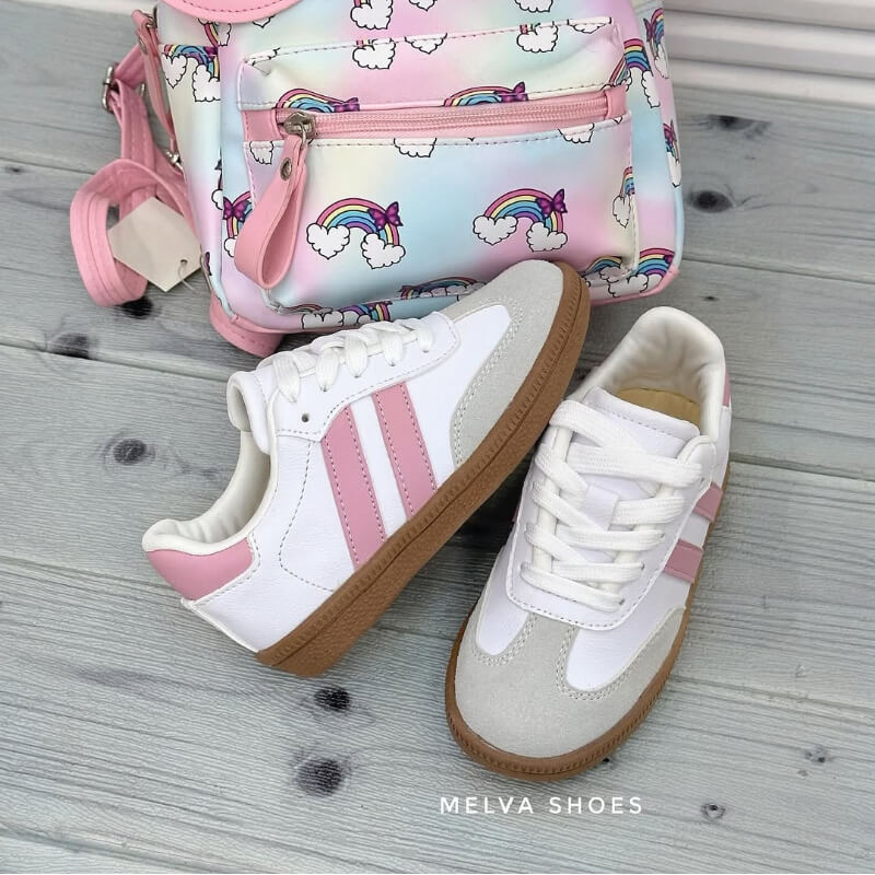Sneakers Urbanos Bajos para Niña: Blancos, Rosados y Grises con Suela Café – Calzado Cómodo y en Tendencia