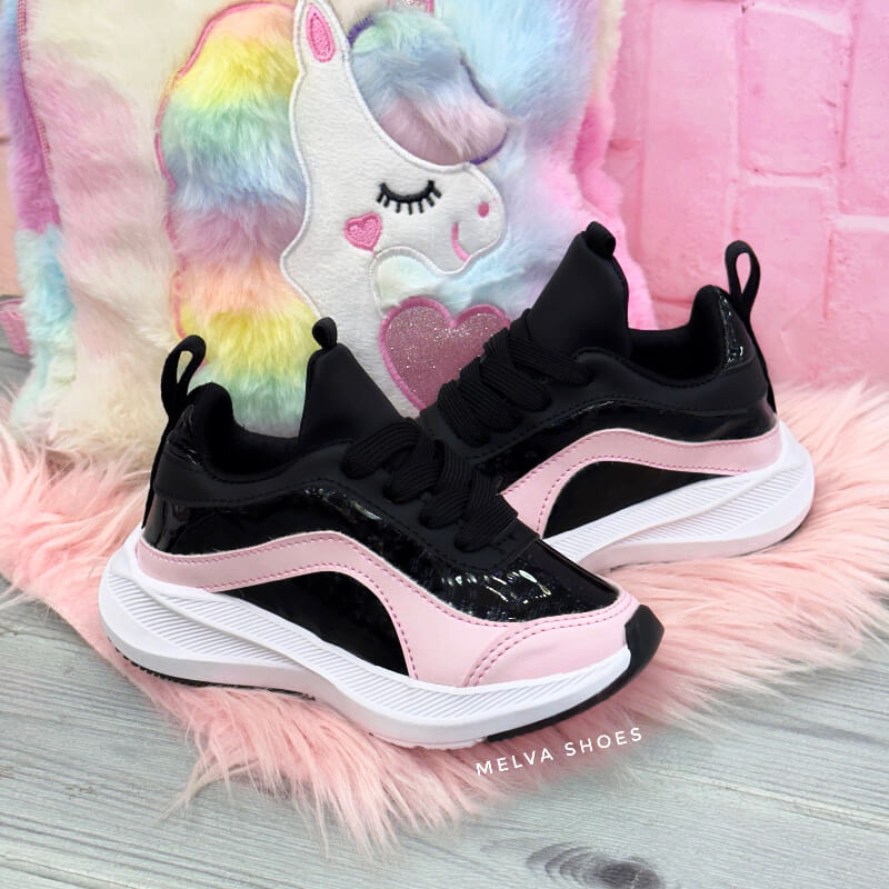 Sneakers Niña Negros y Rosados con Suela Blanca – Calzado Infantil Moderno y Cómodo